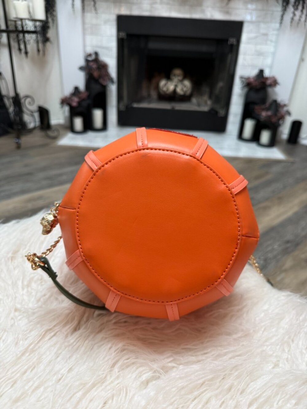 Betsey Johnson Kitsch NO GUTS NO GLORY Pumpkin Crossbody - Picture 2 of 4